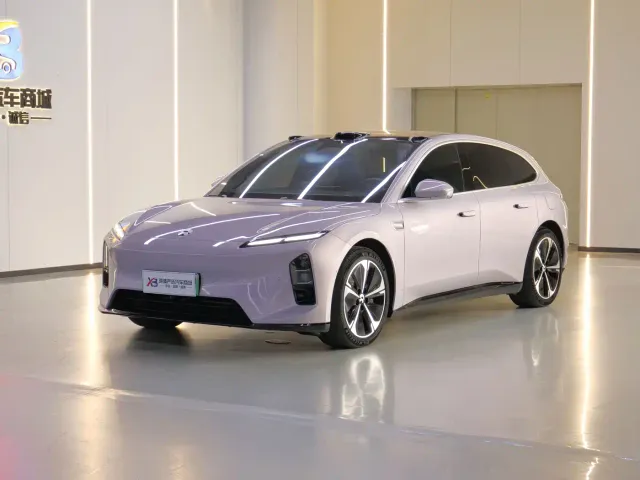 Фотография автомобиля — Nio ET5 Touring