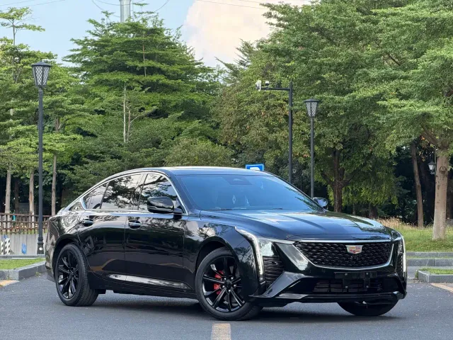 Cadillac CT5 — Фото автомобиля 2