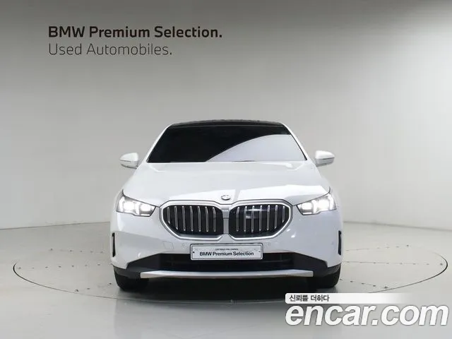 BMW 5-Series 5 серия (G60) — Фото автомобиля 6