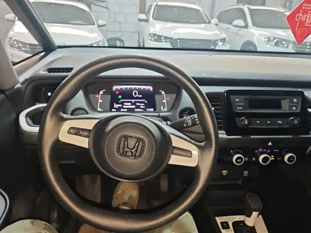 Honda Fit — Фото автомобиля 10