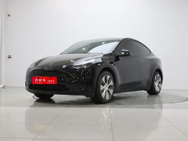 Фотография автомобиля — Tesla Model Y