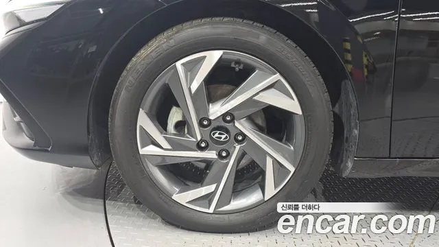Hyundai Avante CN7 — Фото автомобиля 5