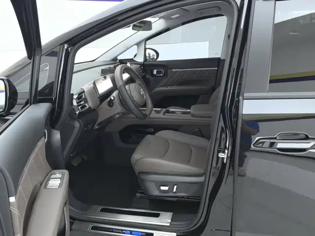 Wuling Starlight 730 — Фото автомобиля 9