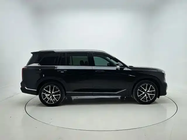 GAC Trumpchi GS8 — Фото автомобиля 10