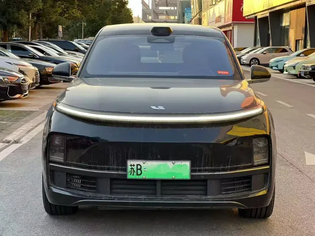 Li Auto L9 — Фото автомобиля 2