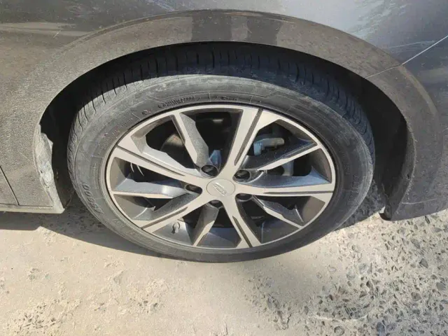 Geely Emgrand — Фото автомобиля 6