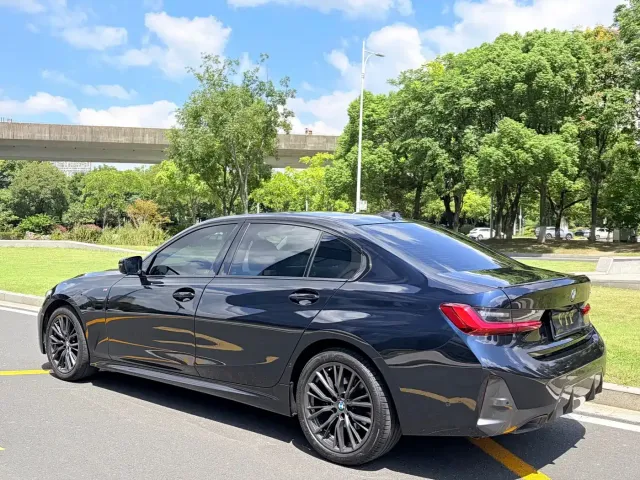 BMW 3 Series — Фото автомобиля 5