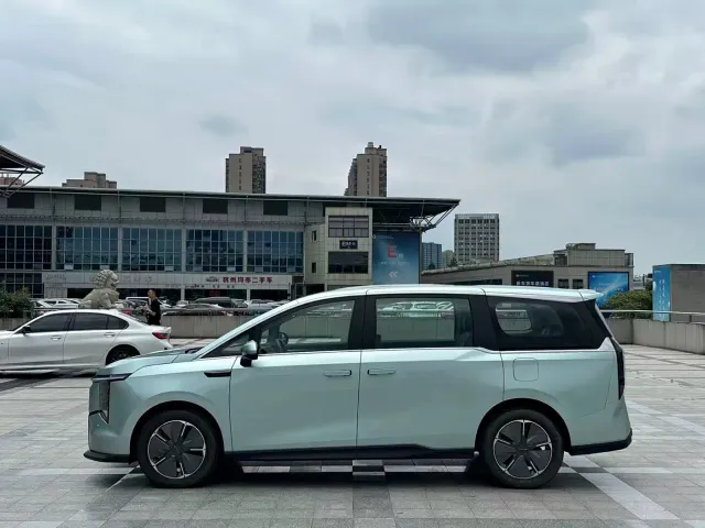 Maxus Dajia 7 — Фото автомобиля 4