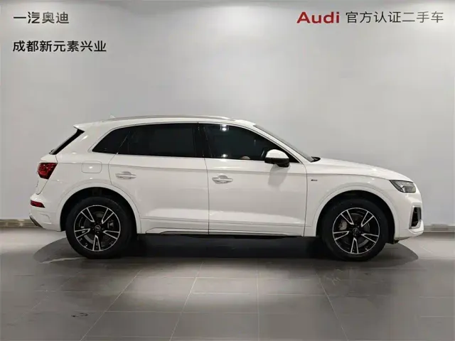 Audi Q5L — Фото автомобиля 3