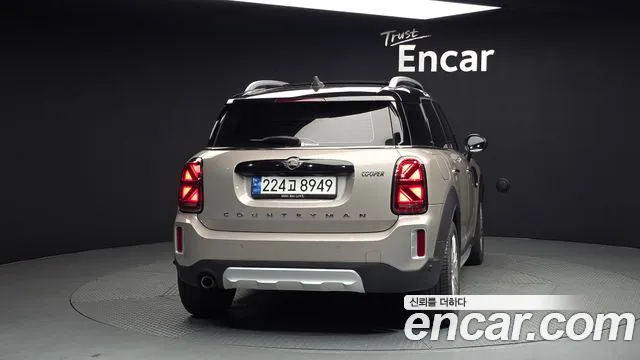 Mini Countryman — Фото автомобиля 4