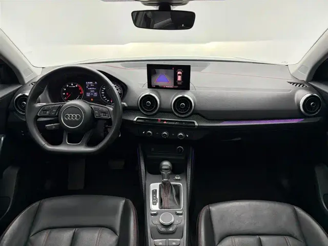 Audi Q2L — Фото автомобиля 18