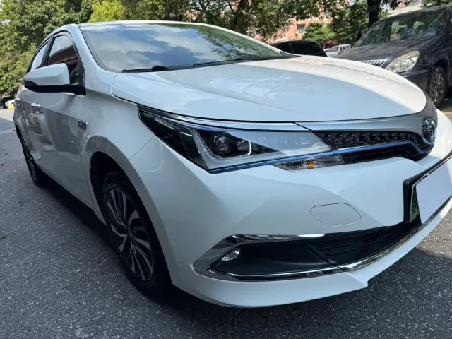 Toyota Corolla Twin Engine E+ — Фото автомобиля 15