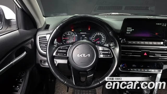 Kia Seltos Seltos Бензин 1.6 турбо 2WD — Фото автомобиля 13