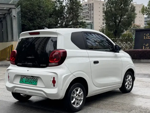 Roewe Clever — Фото автомобиля 6