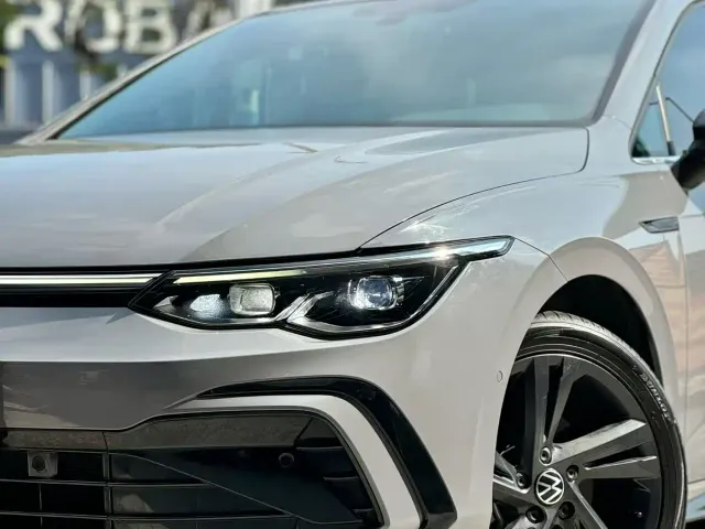 Volkswagen Golf — Фото автомобиля 11