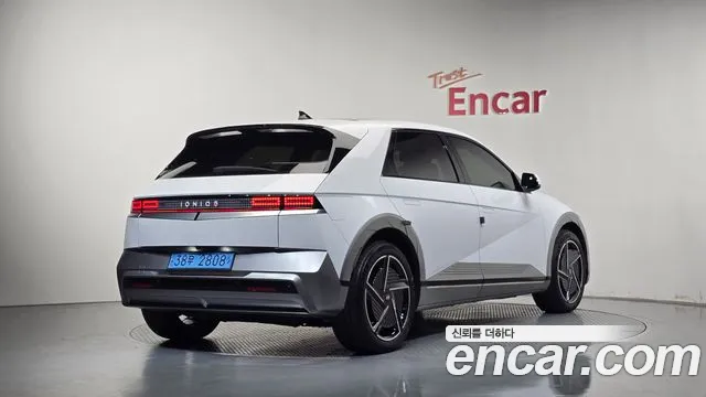 Hyundai Ioniq 5 — Фото автомобиля 2