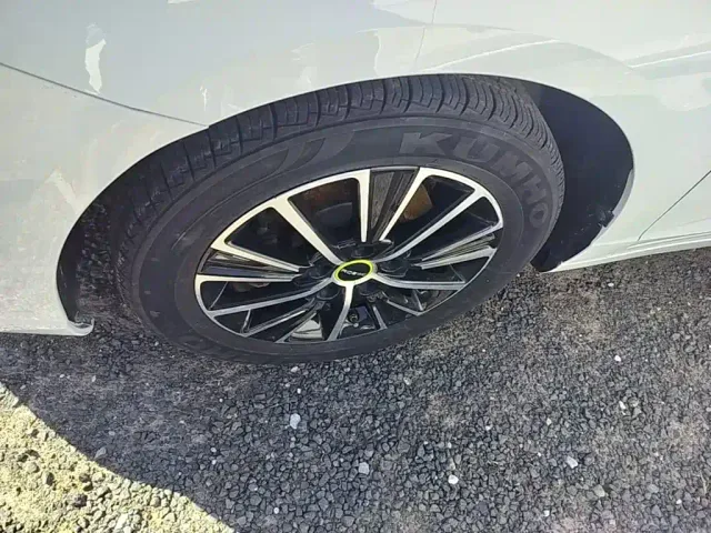 Roewe i5 — Фото автомобиля 22