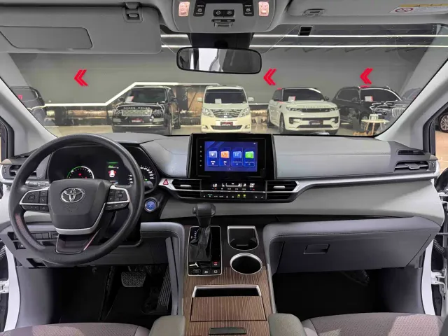 Toyota Granvia — Фото автомобиля 10