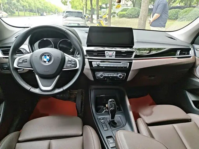 BMW X1 — Фото автомобиля 12