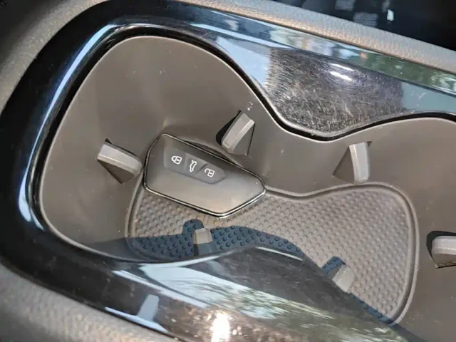 Volkswagen ID.3 — Фото автомобиля 8