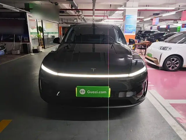 Tesla Model Y — Фото автомобиля 2