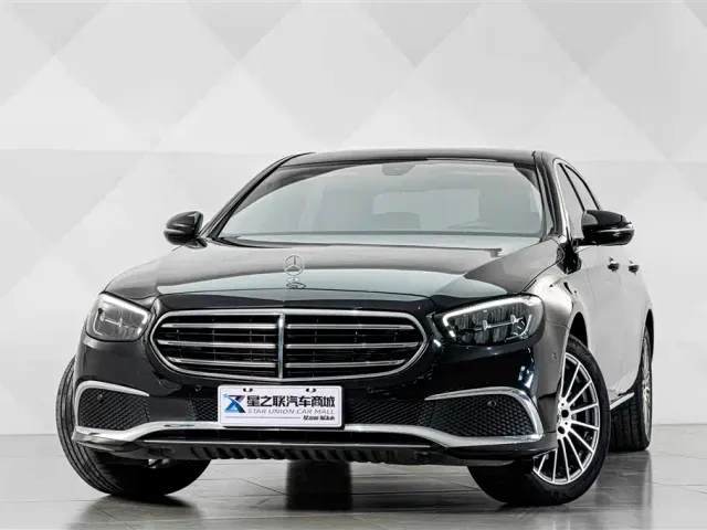 Mercedes-Benz E-Class — Фото автомобиля 2