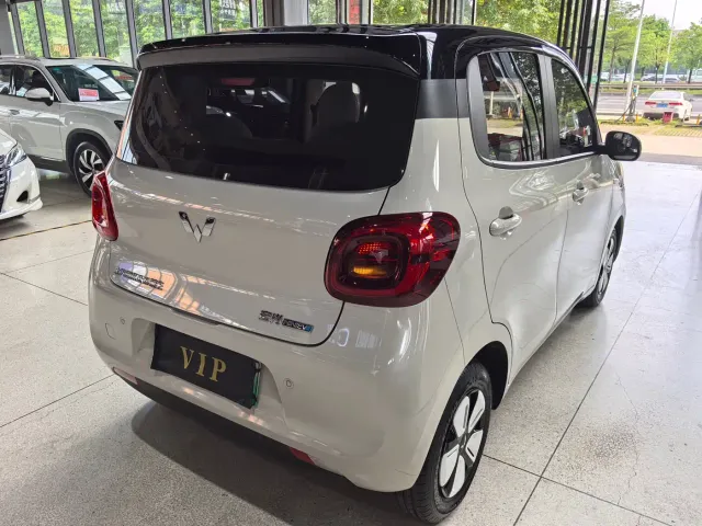 Wuling Motors Hongguang MINIEV 2025 4-Door Premium+ Edition — Фото автомобиля 4