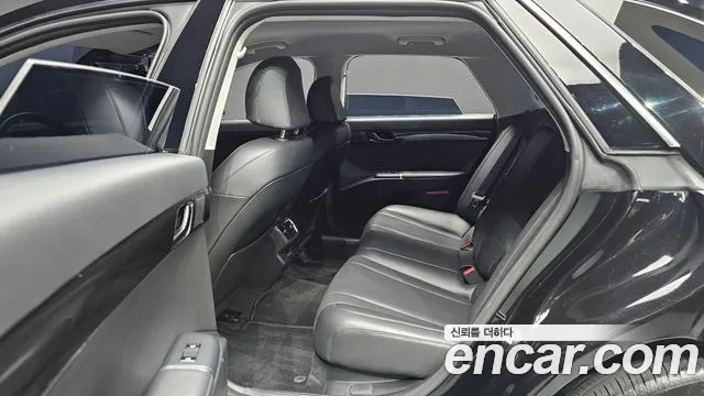 Hyundai Grandeur Grandeur (GN7) — Фото автомобиля 11