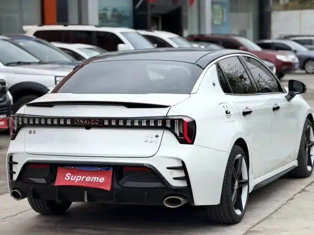 Lynk & Co 03 — Фото автомобиля 8