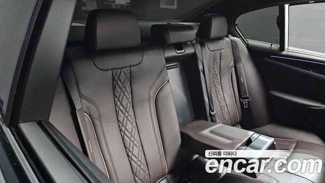 BMW 5 Series G30 — Фото автомобиля 11