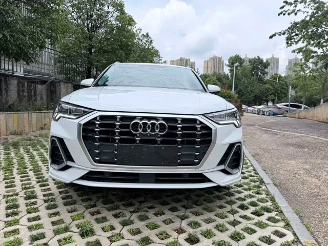 Audi Q3 — Фото автомобиля 2