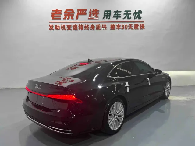 Audi A7L — Фото автомобиля 7