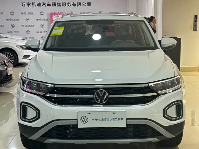 Volkswagen T-Roc — Фото автомобиля 18