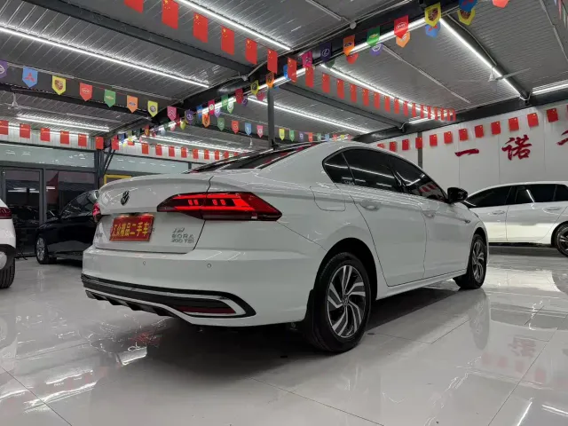 Volkswagen Bora — Фото автомобиля 6