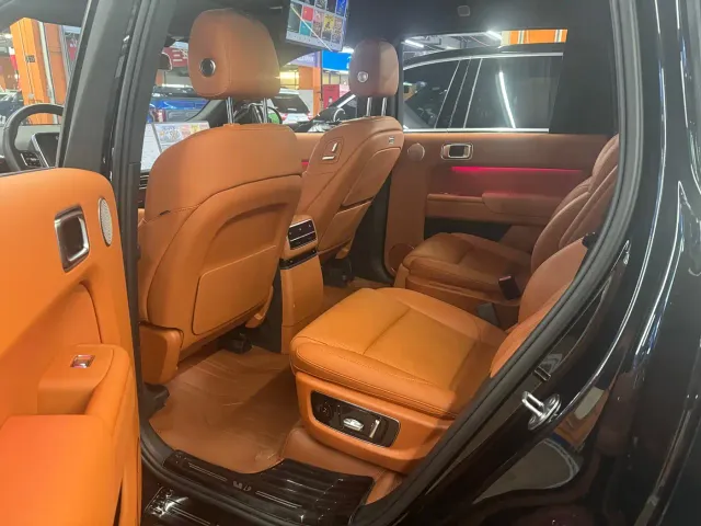 Li Auto L9 — Фото автомобиля 4