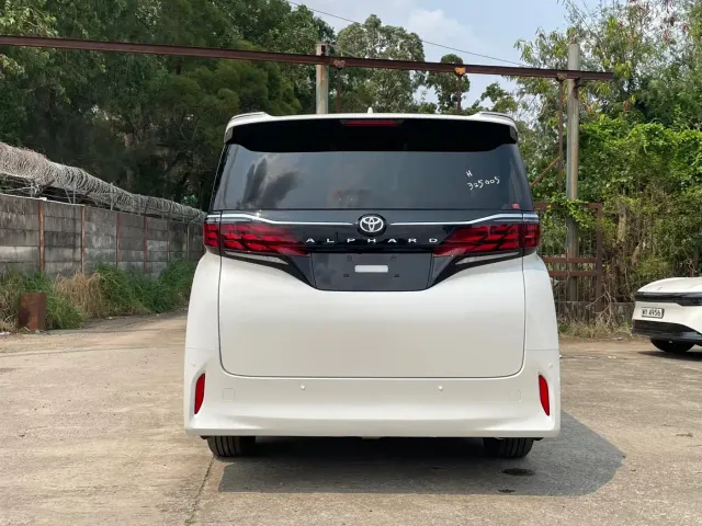 Toyota Alphard — Фото автомобиля 5
