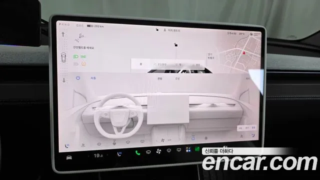 Tesla Model Y — Фото автомобиля 24