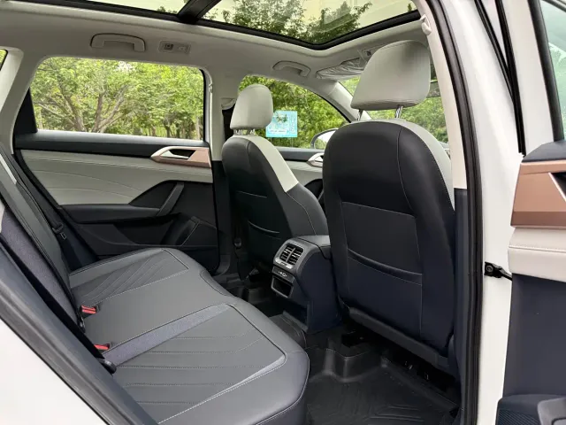 Volkswagen Tharu — Фото автомобиля 16