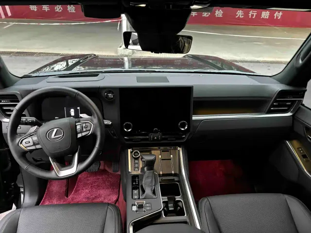 Lexus GX — Фото автомобиля 3