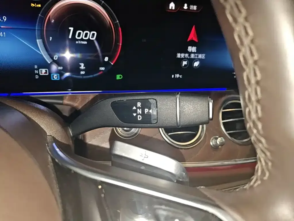 Mercedes-Benz Mercedes-Benz E-Class 2023 Facelift E 300 L Luxury — Фото автомобиля 13