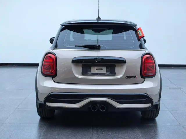 MINI Hatch — Фото автомобиля 6