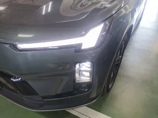 Volvo XC70 Plug-in Hybrid — Фото автомобиля 23