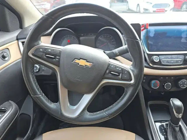 Chevrolet Monza — Фото автомобиля 10