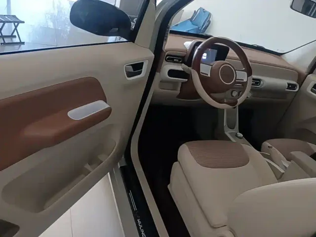 Wuling Hongguang Mini EV — Фото автомобиля 15