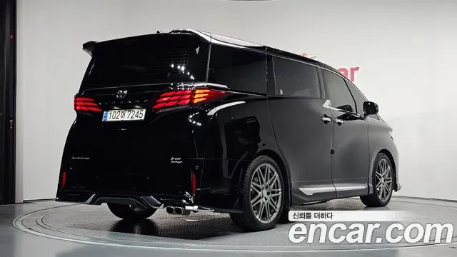 Toyota Alphard — Фото автомобиля 2