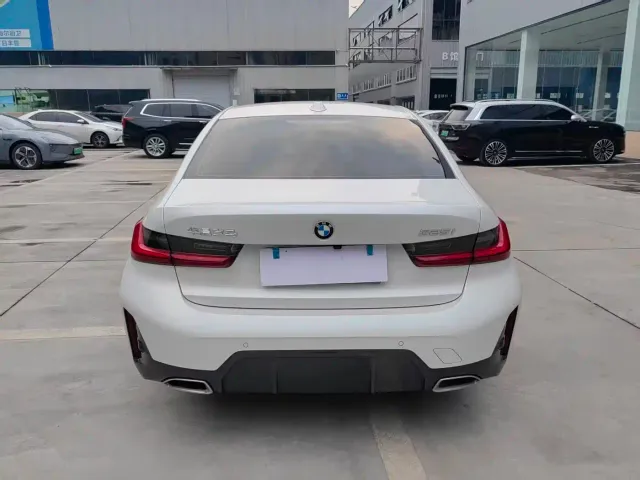 BMW 3 Series — Фото автомобиля 5