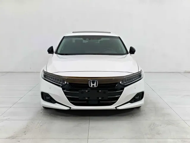 Honda Accord — Фото автомобиля 3