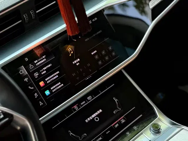 Audi A7L — Фото автомобиля 14