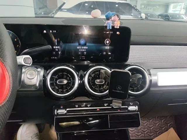 Mercedes-Benz GLB-Class — Фото автомобиля 12