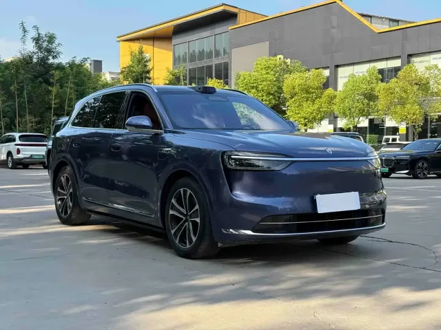 Aito M7 — Фото автомобиля 3